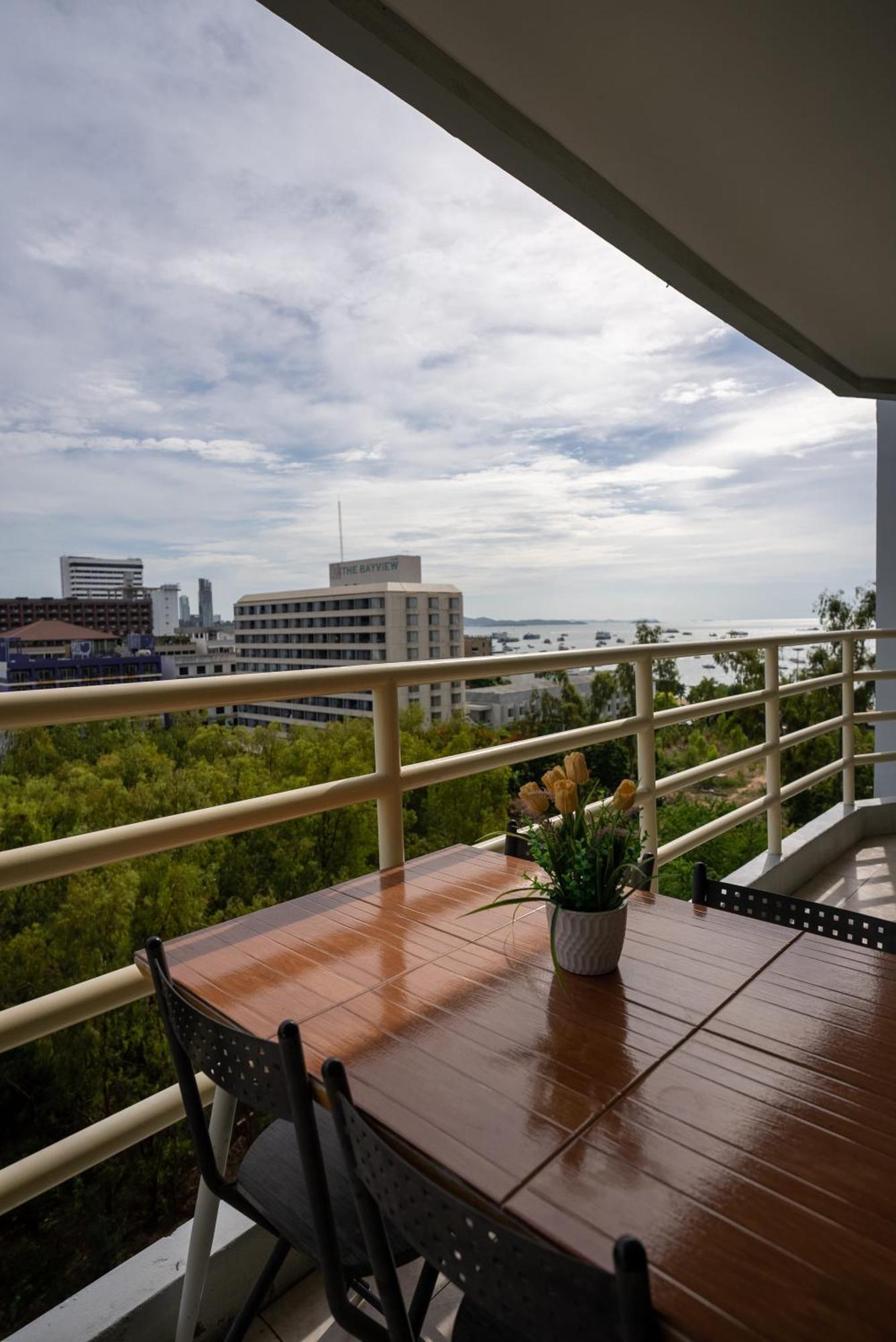 Vtsix At View Talay 6 4*