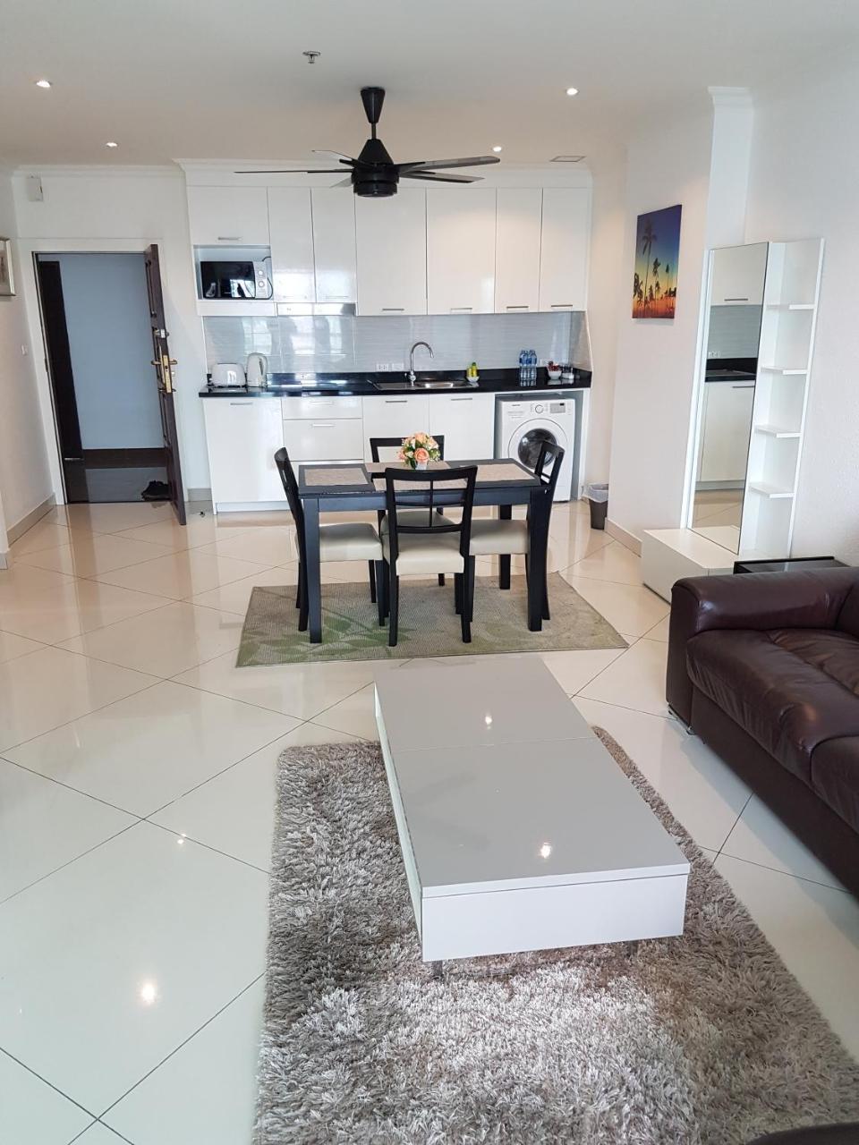 Hotel Vtsix At View Talay 6 Pattaya