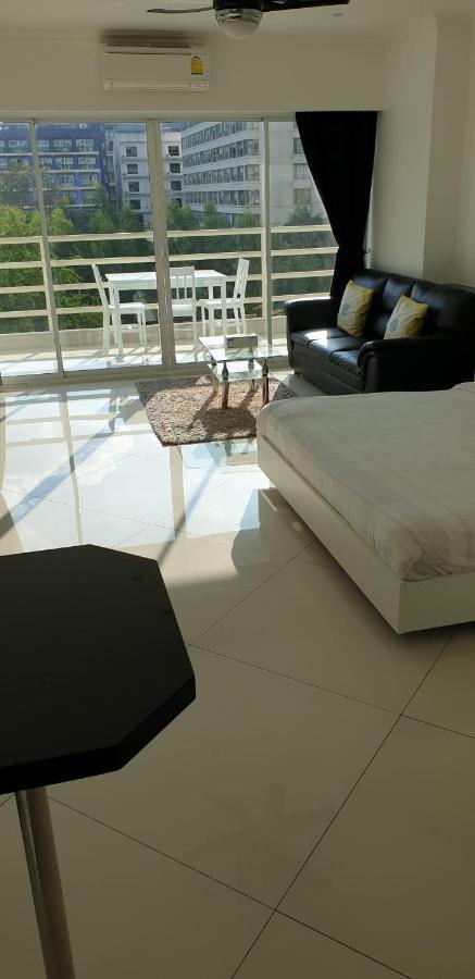 Hotel Vtsix At View Talay 6 Pattaya